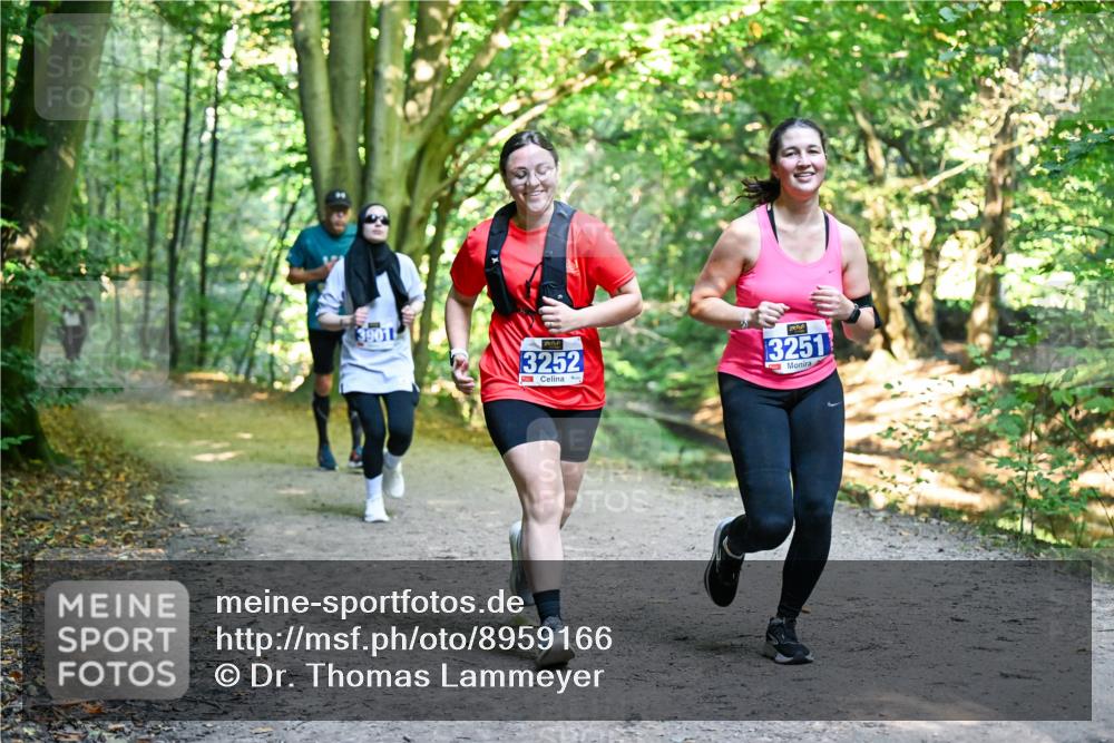28.09.2025 - 33. Volkslauf durch das schöne Alstertal Dr. Thomas Lammeyer http://msf.ph/oto/8959166 28.09.2025 10:53:31 Laufen 3252, 3251 meine-sportfotos.de