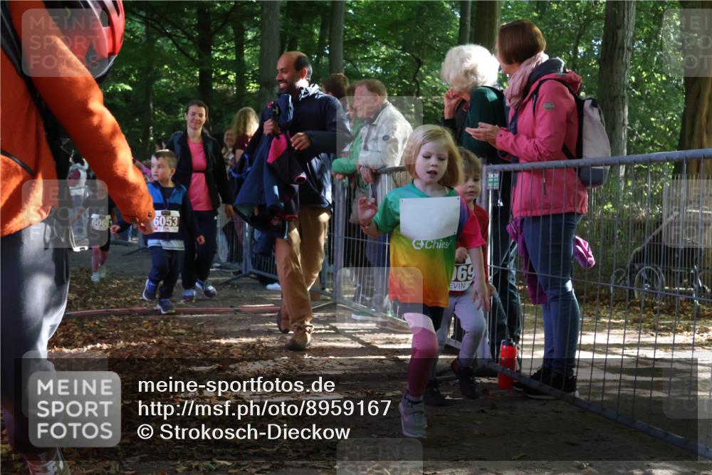 28.09.2025 - 33. Volkslauf durch das schöne Alstertal Strokosch-Dieckow http://msf.ph/oto/8959167 28.09.2025 10:43:32 Ziel  meine-sportfotos.de