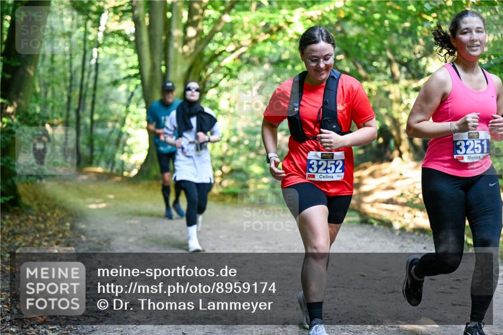 28.09.2025 - 33. Volkslauf durch das schöne Alstertal Dr. Thomas Lammeyer http://msf.ph/oto/8959174 28.09.2025 10:53:31 Laufen 3252, 13251 meine-sportfotos.de