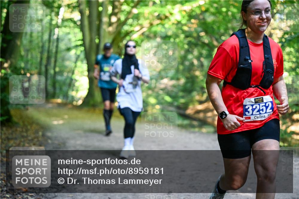 28.09.2025 - 33. Volkslauf durch das schöne Alstertal Dr. Thomas Lammeyer http://msf.ph/oto/8959181 28.09.2025 10:53:32 Laufen 3252 meine-sportfotos.de