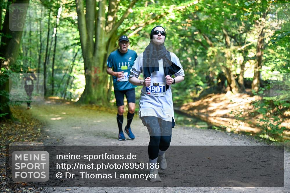 28.09.2025 - 33. Volkslauf durch das schöne Alstertal Dr. Thomas Lammeyer http://msf.ph/oto/8959186 28.09.2025 10:53:33 Laufen 8, 25, 39, 01 meine-sportfotos.de