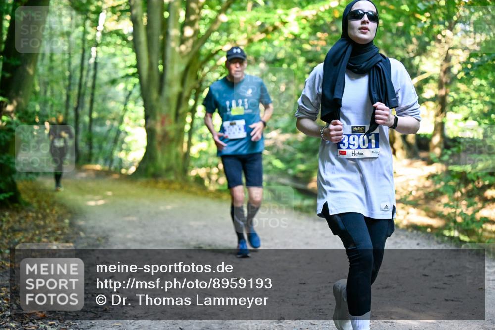 28.09.2025 - 33. Volkslauf durch das schöne Alstertal Dr. Thomas Lammeyer http://msf.ph/oto/8959193 28.09.2025 10:53:34 Laufen 2425, 3901 meine-sportfotos.de