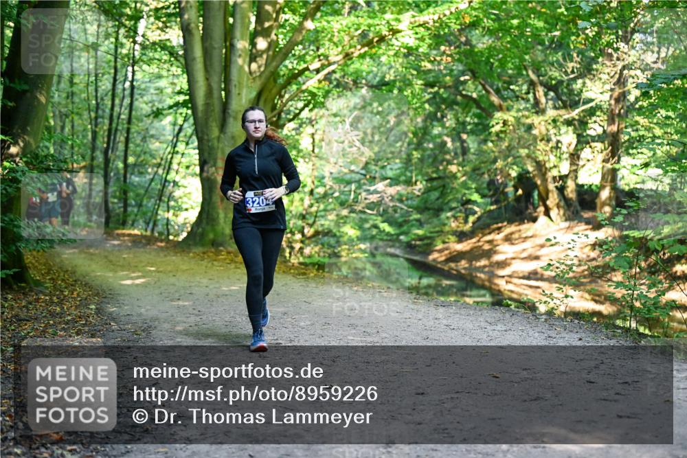 28.09.2025 - 33. Volkslauf durch das schöne Alstertal Dr. Thomas Lammeyer http://msf.ph/oto/8959226 28.09.2025 10:53:38 Laufen 3204 meine-sportfotos.de