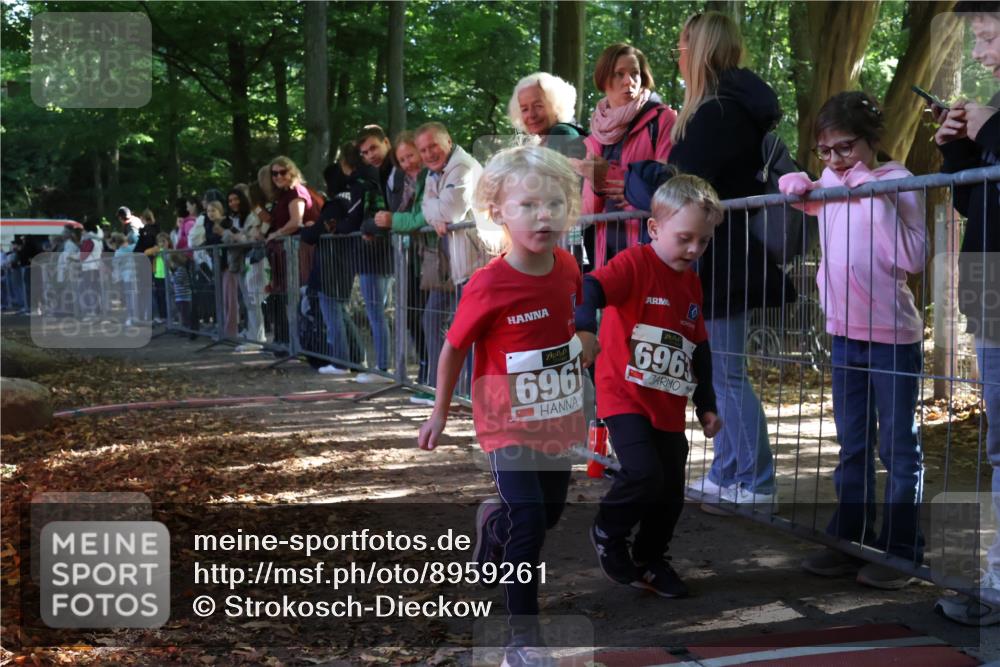 28.09.2025 - 33. Volkslauf durch das schöne Alstertal Strokosch-Dieckow http://msf.ph/oto/8959261 28.09.2025 10:44:01 Ziel  meine-sportfotos.de