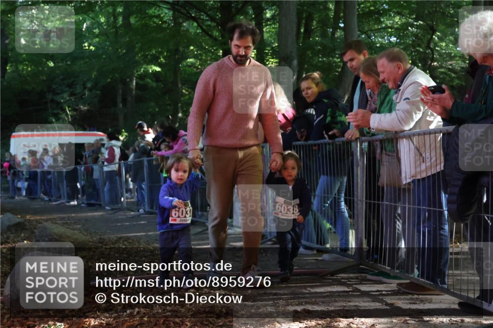 28.09.2025 - 33. Volkslauf durch das schöne Alstertal Strokosch-Dieckow http://msf.ph/oto/8959276 28.09.2025 10:44:27 Ziel  meine-sportfotos.de