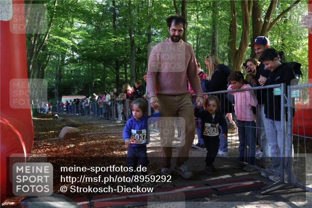 28.09.2025 - 33. Volkslauf durch das schöne Alstertal Strokosch-Dieckow http://msf.ph/oto/8959292 28.09.2025 10:44:30 Ziel  meine-sportfotos.de