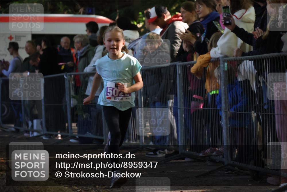 28.09.2025 - 33. Volkslauf durch das schöne Alstertal Strokosch-Dieckow http://msf.ph/oto/8959347 28.09.2025 10:45:16 Ziel 5022 meine-sportfotos.de