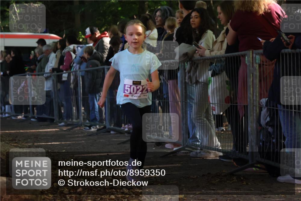 28.09.2025 - 33. Volkslauf durch das schöne Alstertal Strokosch-Dieckow http://msf.ph/oto/8959350 28.09.2025 10:45:17 Ziel 5022 meine-sportfotos.de