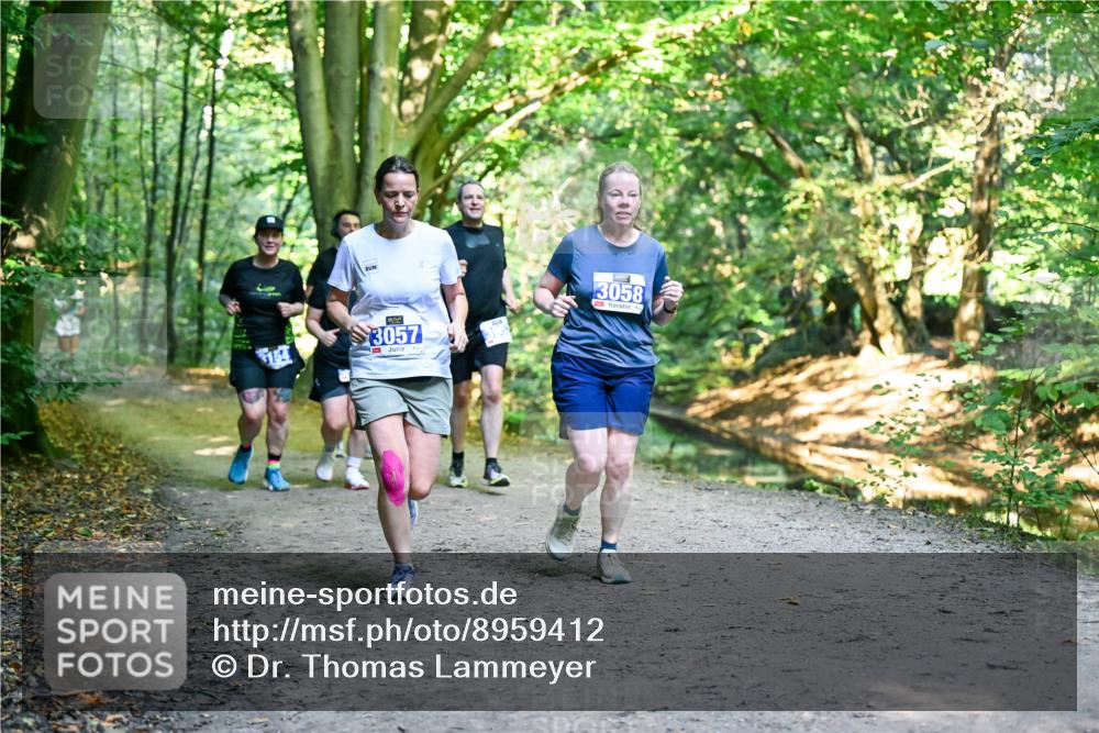 28.09.2025 - 33. Volkslauf durch das schöne Alstertal Dr. Thomas Lammeyer http://msf.ph/oto/8959412 28.09.2025 10:54:02 Laufen 154, 3057, 3058 meine-sportfotos.de
