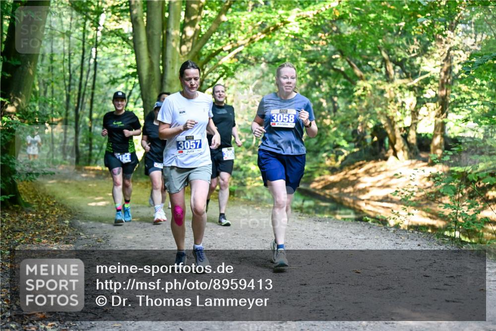 28.09.2025 - 33. Volkslauf durch das schöne Alstertal Dr. Thomas Lammeyer http://msf.ph/oto/8959413 28.09.2025 10:54:02 Laufen 3058, 3057 meine-sportfotos.de
