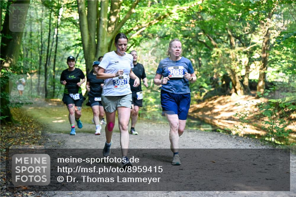 28.09.2025 - 33. Volkslauf durch das schöne Alstertal Dr. Thomas Lammeyer http://msf.ph/oto/8959415 28.09.2025 10:54:02 Laufen 13057, 3058 meine-sportfotos.de