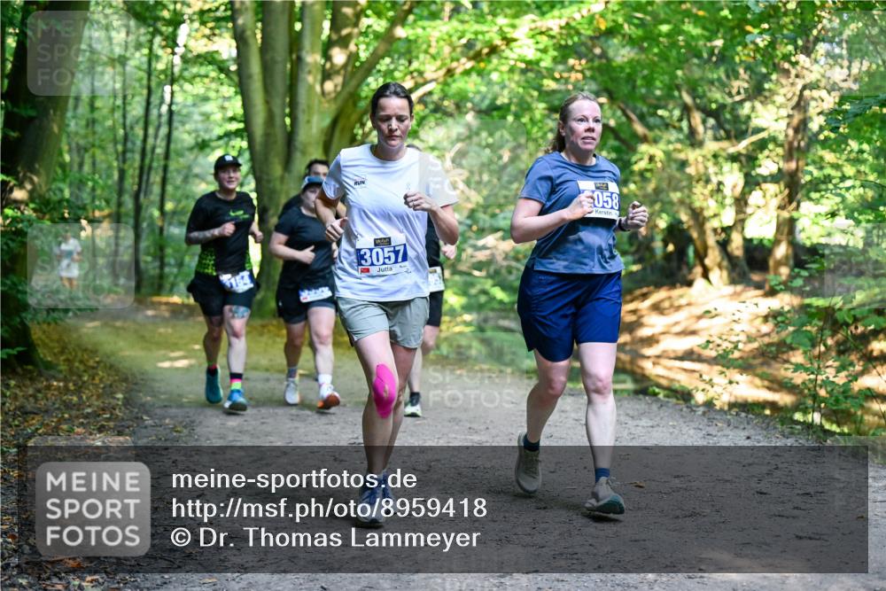 28.09.2025 - 33. Volkslauf durch das schöne Alstertal Dr. Thomas Lammeyer http://msf.ph/oto/8959418 28.09.2025 10:54:03 Laufen 3057, 058 meine-sportfotos.de