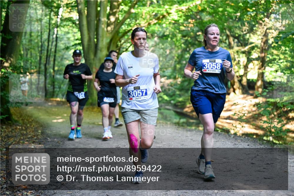28.09.2025 - 33. Volkslauf durch das schöne Alstertal Dr. Thomas Lammeyer http://msf.ph/oto/8959422 28.09.2025 10:54:03 Laufen 3058, 3057 meine-sportfotos.de