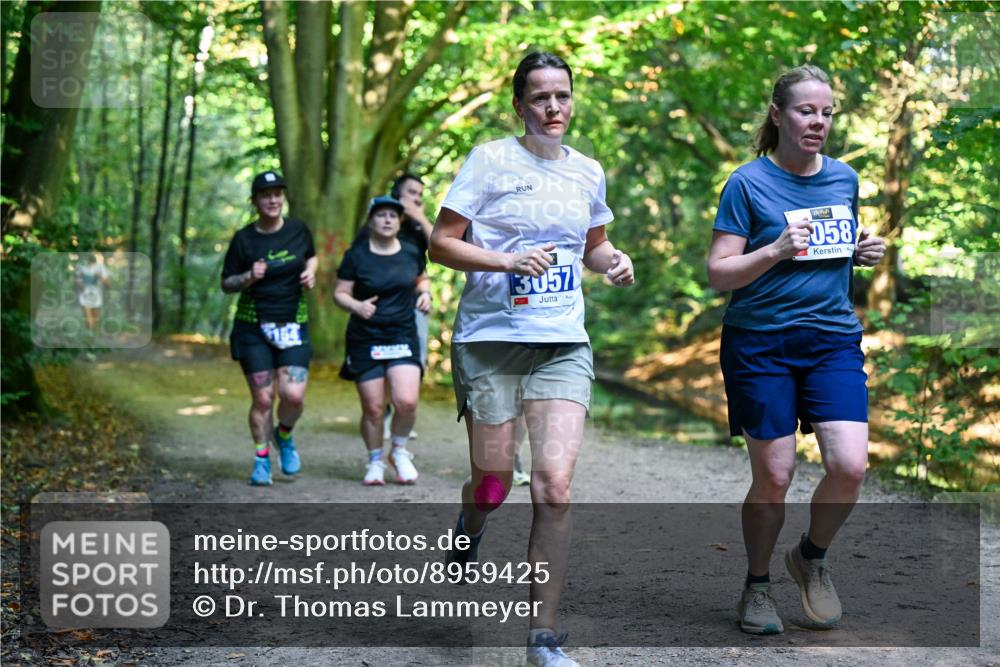28.09.2025 - 33. Volkslauf durch das schöne Alstertal Dr. Thomas Lammeyer http://msf.ph/oto/8959425 28.09.2025 10:54:03 Laufen 3057, 058 meine-sportfotos.de