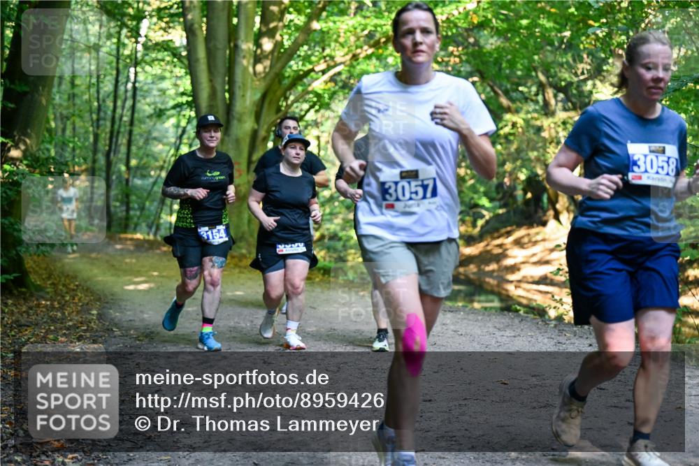 28.09.2025 - 33. Volkslauf durch das schöne Alstertal Dr. Thomas Lammeyer http://msf.ph/oto/8959426 28.09.2025 10:54:03 Laufen 3057, 3058, 3154 meine-sportfotos.de