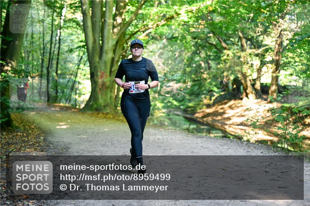 28.09.2025 - 33. Volkslauf durch das schöne Alstertal Dr. Thomas Lammeyer http://msf.ph/oto/8959499 28.09.2025 10:54:31 Laufen  meine-sportfotos.de