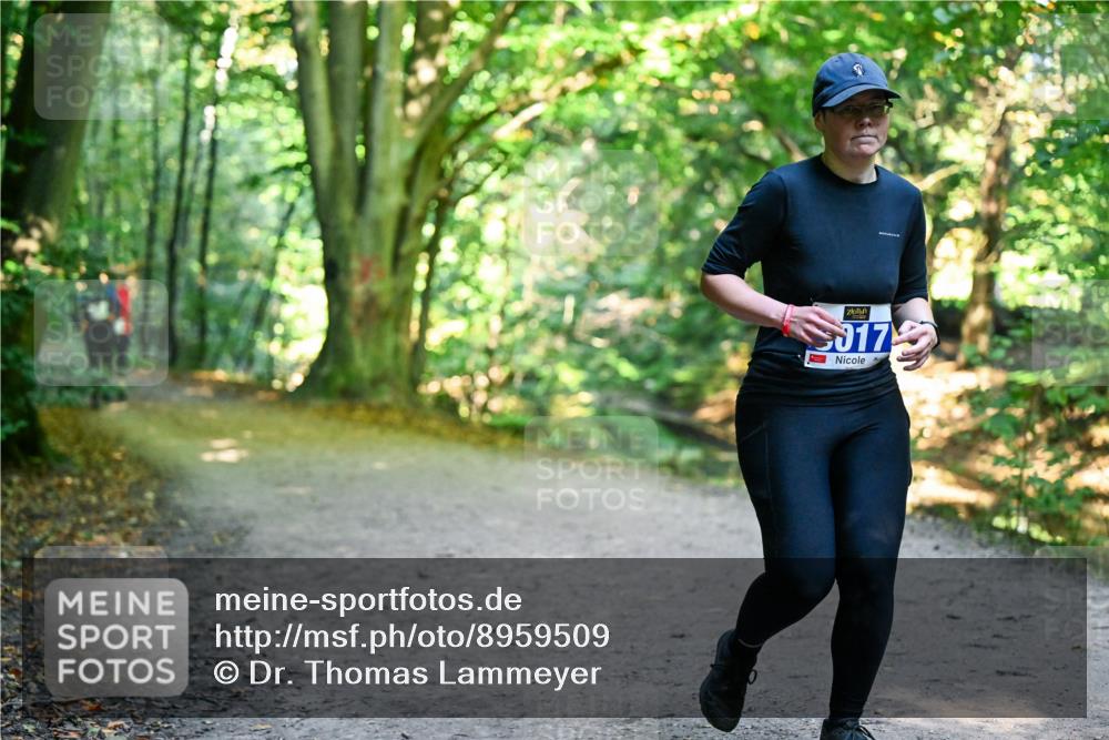 28.09.2025 - 33. Volkslauf durch das schöne Alstertal Dr. Thomas Lammeyer http://msf.ph/oto/8959509 28.09.2025 10:54:32 Laufen 017 meine-sportfotos.de