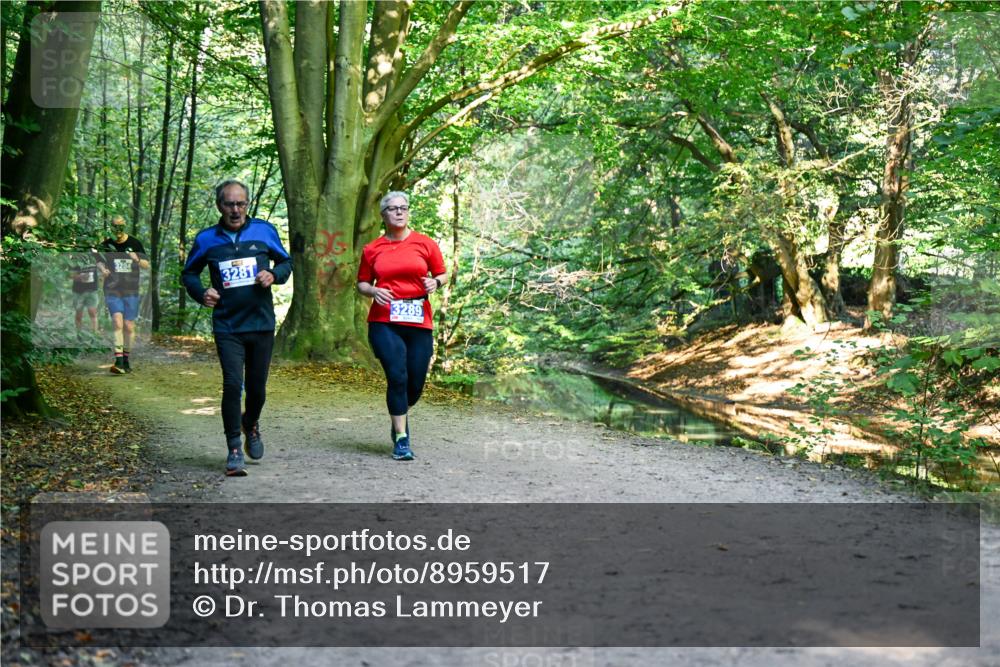 28.09.2025 - 33. Volkslauf durch das schöne Alstertal Dr. Thomas Lammeyer http://msf.ph/oto/8959517 28.09.2025 10:54:38 Laufen 3281, 3289 meine-sportfotos.de