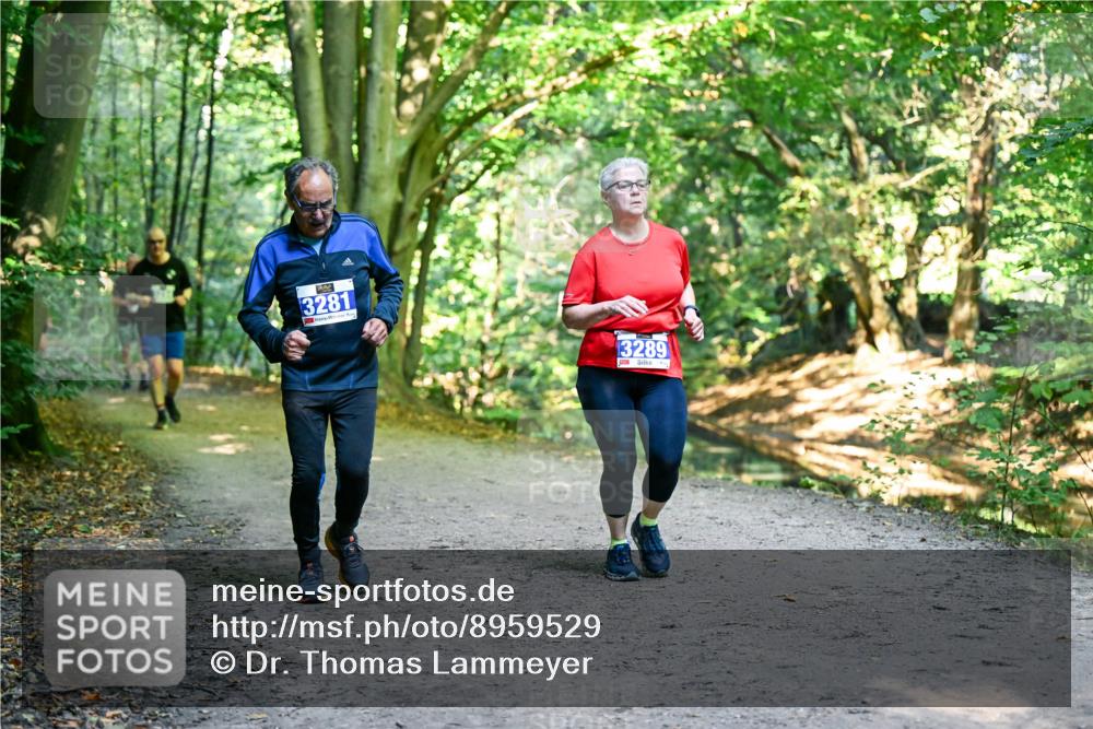 28.09.2025 - 33. Volkslauf durch das schöne Alstertal Dr. Thomas Lammeyer http://msf.ph/oto/8959529 28.09.2025 10:54:40 Laufen 3281, 3289 meine-sportfotos.de