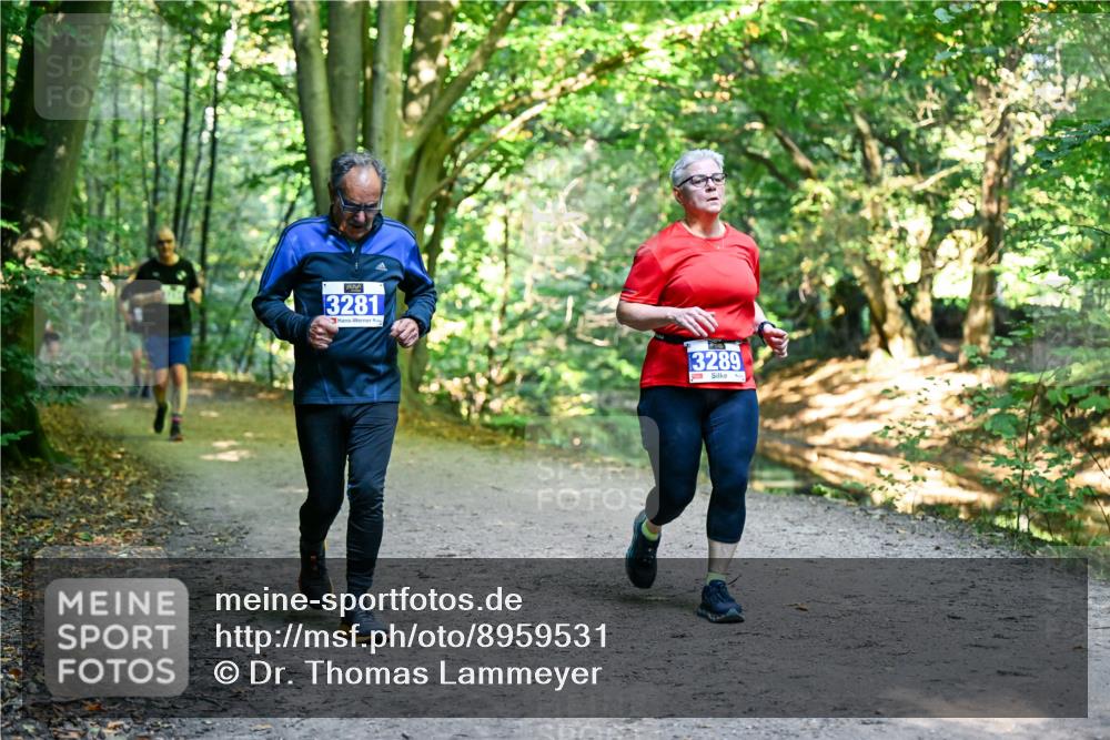 28.09.2025 - 33. Volkslauf durch das schöne Alstertal Dr. Thomas Lammeyer http://msf.ph/oto/8959531 28.09.2025 10:54:40 Laufen 3281, 3289 meine-sportfotos.de