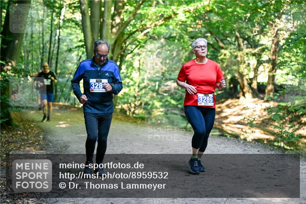28.09.2025 - 33. Volkslauf durch das schöne Alstertal Dr. Thomas Lammeyer http://msf.ph/oto/8959532 28.09.2025 10:54:40 Laufen 328, 3289 meine-sportfotos.de