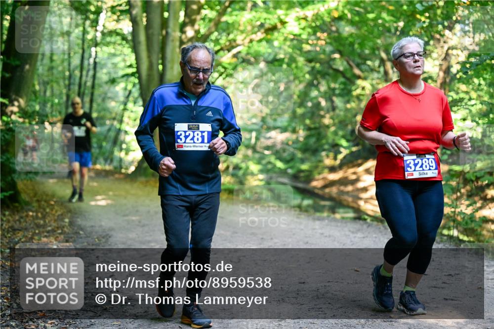 28.09.2025 - 33. Volkslauf durch das schöne Alstertal Dr. Thomas Lammeyer http://msf.ph/oto/8959538 28.09.2025 10:54:41 Laufen 3281, 3289 meine-sportfotos.de