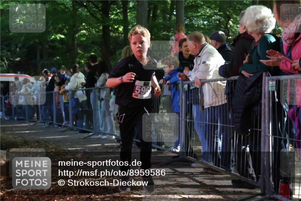 28.09.2025 - 33. Volkslauf durch das schöne Alstertal Strokosch-Dieckow http://msf.ph/oto/8959586 28.09.2025 10:46:17 Ziel 5040, 5962 meine-sportfotos.de