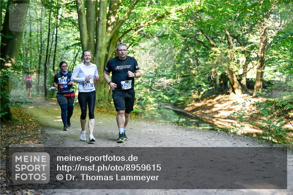 28.09.2025 - 33. Volkslauf durch das schöne Alstertal Dr. Thomas Lammeyer http://msf.ph/oto/8959615 28.09.2025 10:54:56 Laufen 3153, 3267, 3268 meine-sportfotos.de