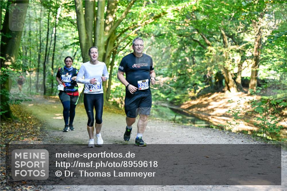 28.09.2025 - 33. Volkslauf durch das schöne Alstertal Dr. Thomas Lammeyer http://msf.ph/oto/8959618 28.09.2025 10:54:56 Laufen 3153, 3267, 3268 meine-sportfotos.de