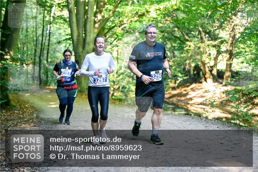 28.09.2025 - 33. Volkslauf durch das schöne Alstertal Dr. Thomas Lammeyer http://msf.ph/oto/8959623 28.09.2025 10:54:57 Laufen 3153, 3267, 2023, 3268 meine-sportfotos.de