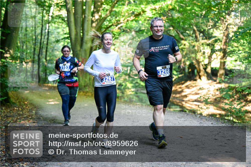 28.09.2025 - 33. Volkslauf durch das schöne Alstertal Dr. Thomas Lammeyer http://msf.ph/oto/8959626 28.09.2025 10:54:57 Laufen 3153, 3267, 2023, 3268 meine-sportfotos.de