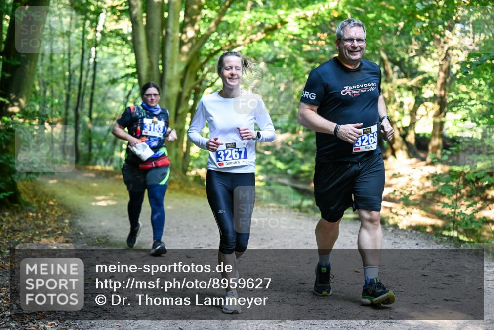 28.09.2025 - 33. Volkslauf durch das schöne Alstertal Dr. Thomas Lammeyer http://msf.ph/oto/8959627 28.09.2025 10:54:58 Laufen 3153, 3267, 2023, 3268 meine-sportfotos.de