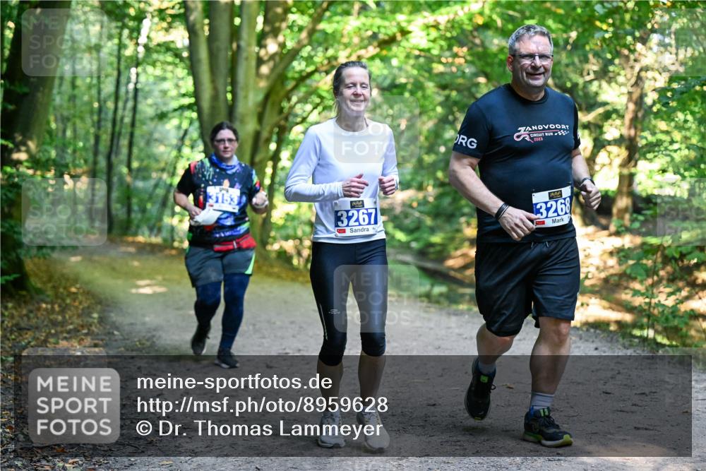28.09.2025 - 33. Volkslauf durch das schöne Alstertal Dr. Thomas Lammeyer http://msf.ph/oto/8959628 28.09.2025 10:54:58 Laufen 3153, 3267, 2023, 3268 meine-sportfotos.de