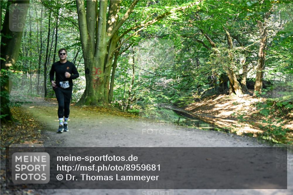 28.09.2025 - 33. Volkslauf durch das schöne Alstertal Dr. Thomas Lammeyer http://msf.ph/oto/8959681 28.09.2025 10:55:21 Laufen  meine-sportfotos.de