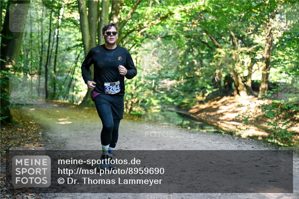 28.09.2025 - 33. Volkslauf durch das schöne Alstertal Dr. Thomas Lammeyer http://msf.ph/oto/8959690 28.09.2025 10:55:23 Laufen 3264 meine-sportfotos.de