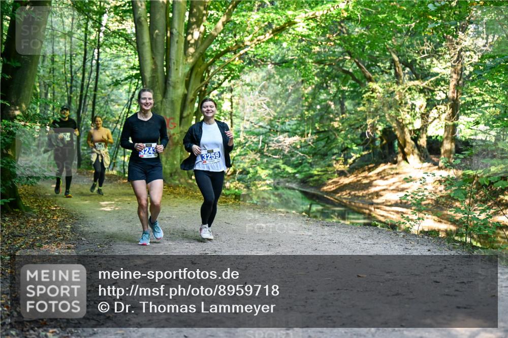 28.09.2025 - 33. Volkslauf durch das schöne Alstertal Dr. Thomas Lammeyer http://msf.ph/oto/8959718 28.09.2025 10:55:37 Laufen 3259 meine-sportfotos.de