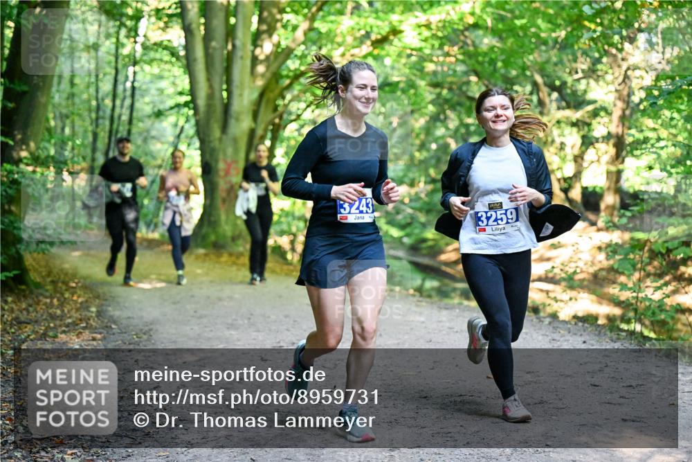 28.09.2025 - 33. Volkslauf durch das schöne Alstertal Dr. Thomas Lammeyer http://msf.ph/oto/8959731 28.09.2025 10:55:39 Laufen 3243, 3259 meine-sportfotos.de