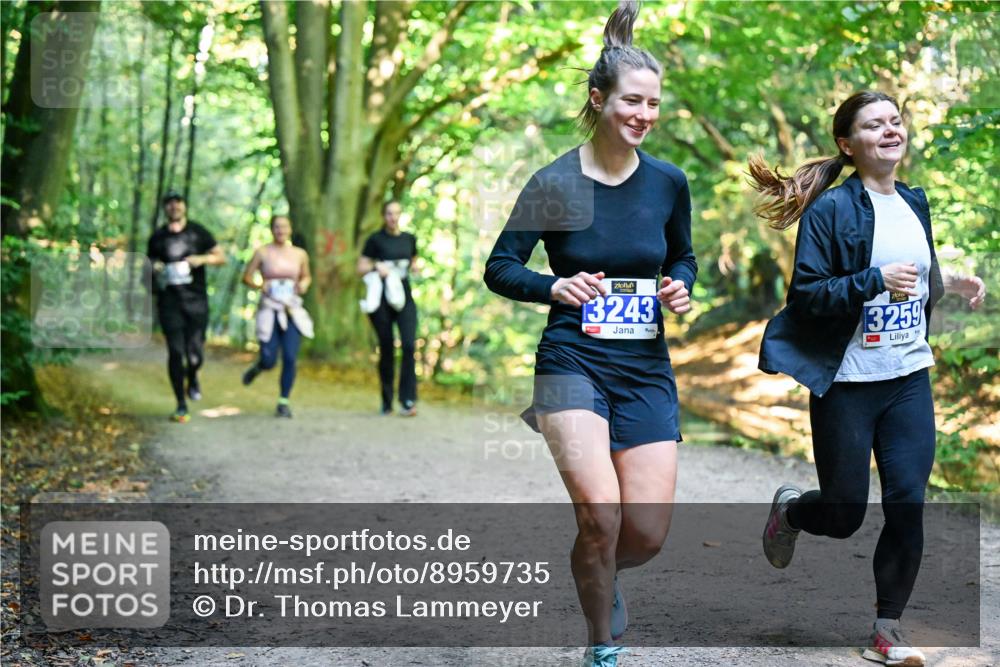 28.09.2025 - 33. Volkslauf durch das schöne Alstertal Dr. Thomas Lammeyer http://msf.ph/oto/8959735 28.09.2025 10:55:39 Laufen 3243, 3259 meine-sportfotos.de