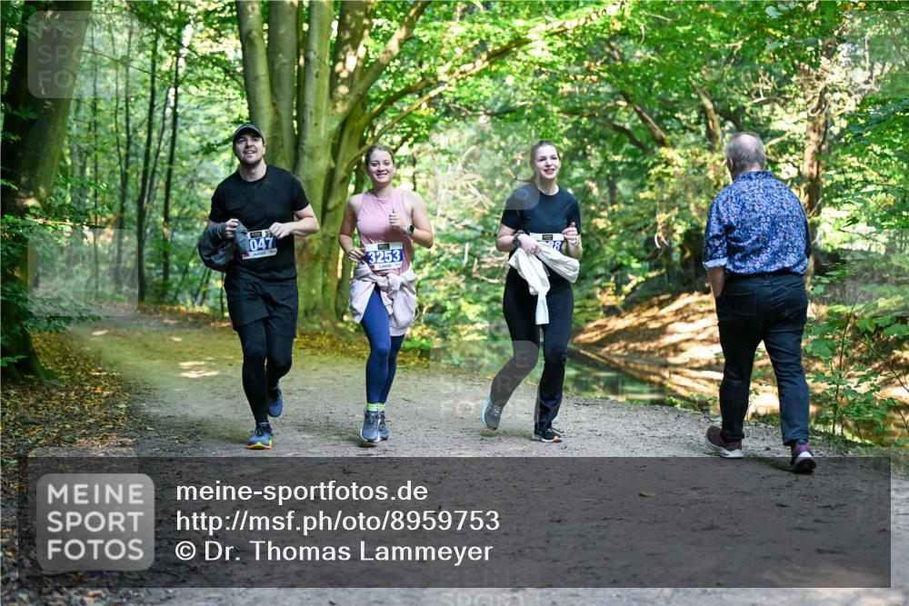 28.09.2025 - 33. Volkslauf durch das schöne Alstertal Dr. Thomas Lammeyer http://msf.ph/oto/8959753 28.09.2025 10:55:42 Laufen 3253 meine-sportfotos.de