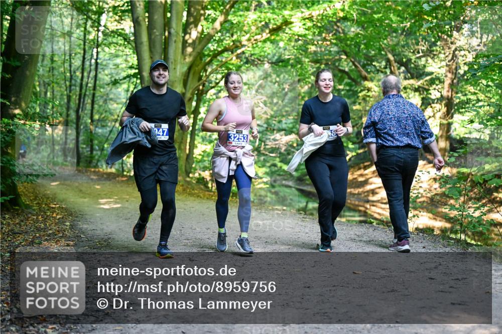 28.09.2025 - 33. Volkslauf durch das schöne Alstertal Dr. Thomas Lammeyer http://msf.ph/oto/8959756 28.09.2025 10:55:42 Laufen 947, 3253 meine-sportfotos.de