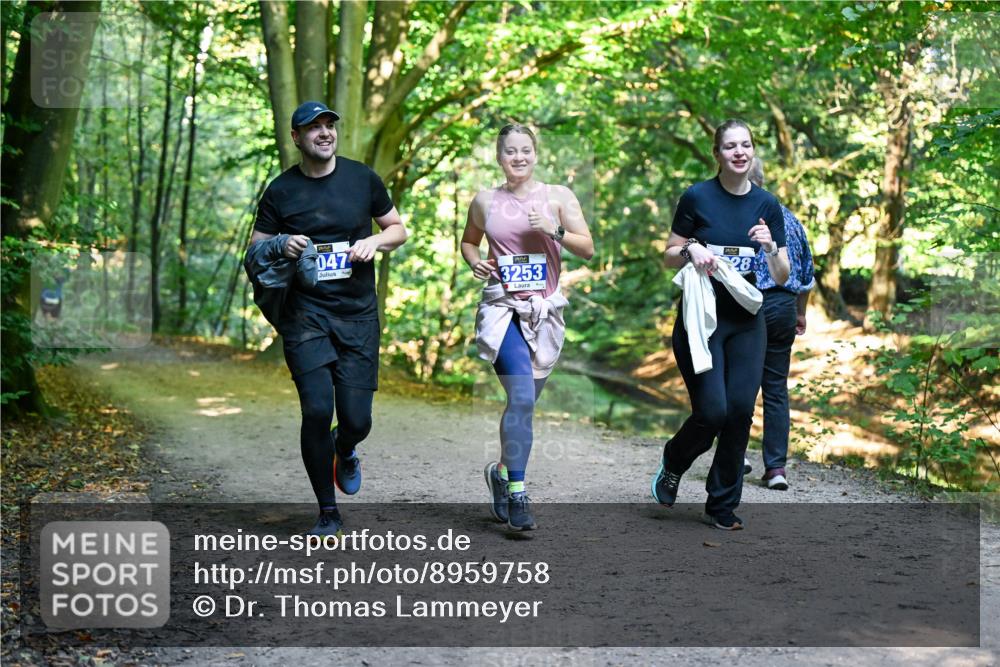 28.09.2025 - 33. Volkslauf durch das schöne Alstertal Dr. Thomas Lammeyer http://msf.ph/oto/8959758 28.09.2025 10:55:43 Laufen 047, 3253, 28 meine-sportfotos.de