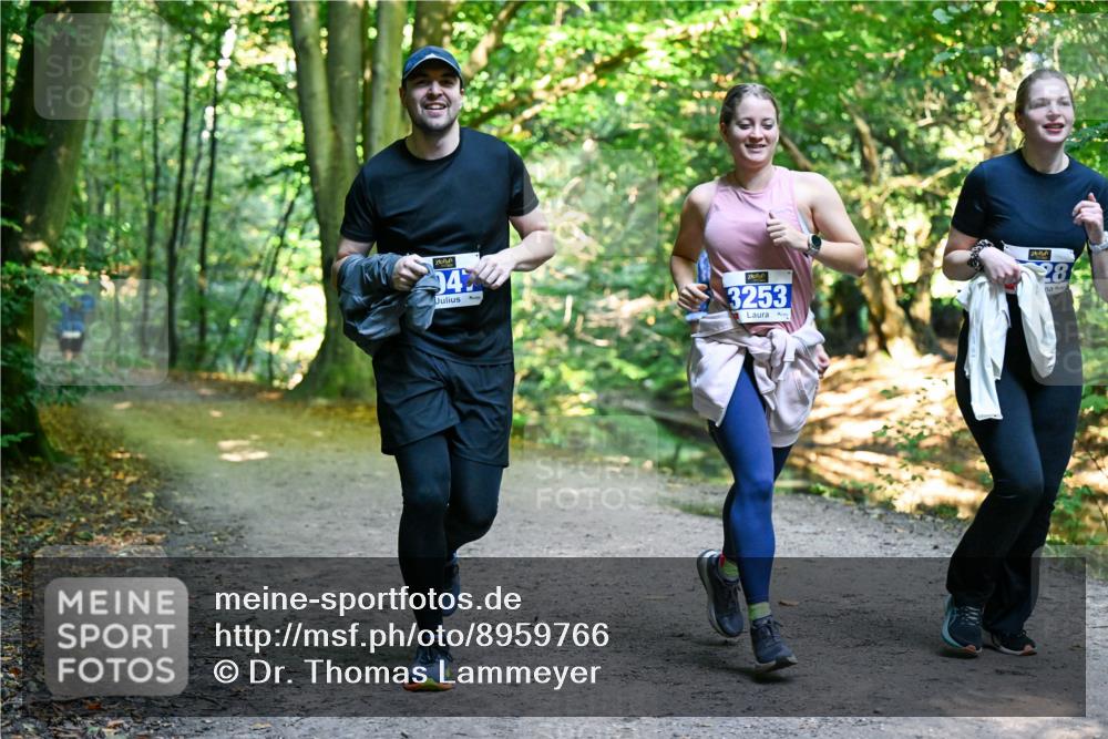 28.09.2025 - 33. Volkslauf durch das schöne Alstertal Dr. Thomas Lammeyer http://msf.ph/oto/8959766 28.09.2025 10:55:43 Laufen 4, 3253, 28 meine-sportfotos.de