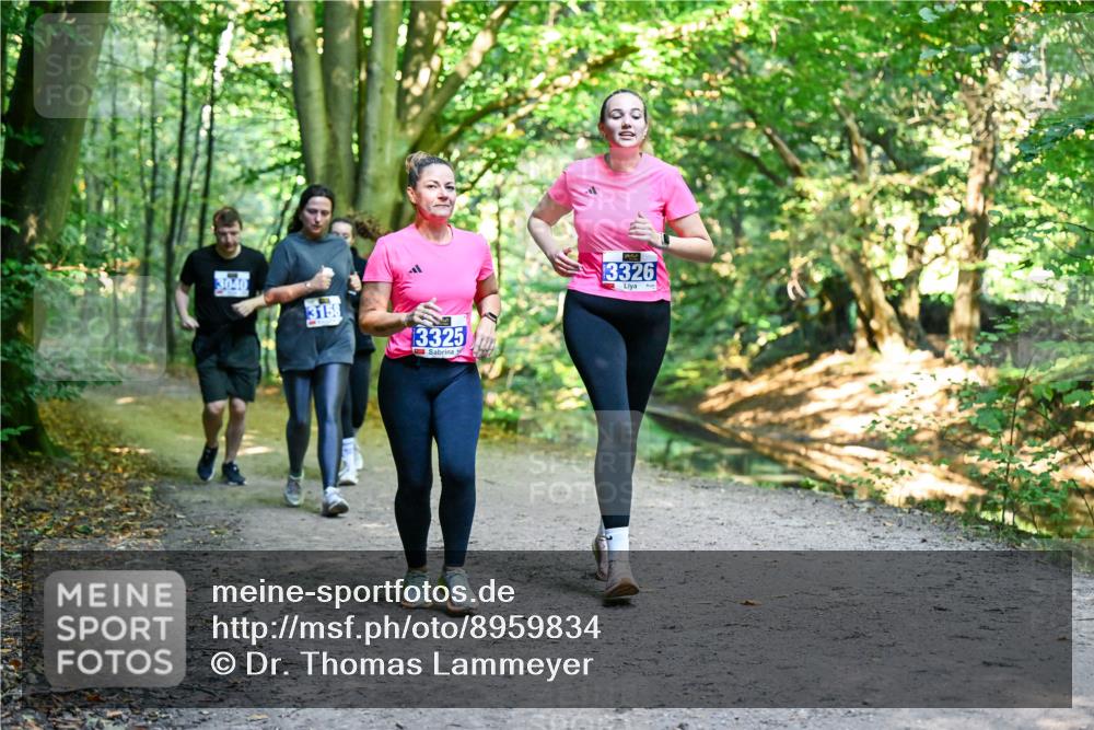 28.09.2025 - 33. Volkslauf durch das schöne Alstertal Dr. Thomas Lammeyer http://msf.ph/oto/8959834 28.09.2025 10:56:29 Laufen 3040, 3158, 3325, 13326 meine-sportfotos.de