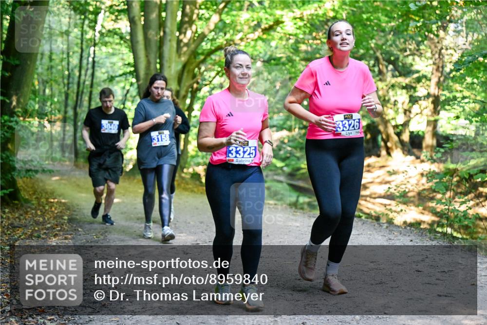 28.09.2025 - 33. Volkslauf durch das schöne Alstertal Dr. Thomas Lammeyer http://msf.ph/oto/8959840 28.09.2025 10:56:29 Laufen 3040, 3158, 3325, 3326 meine-sportfotos.de