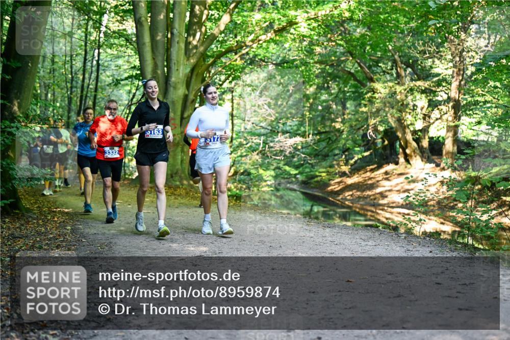 28.09.2025 - 33. Volkslauf durch das schöne Alstertal Dr. Thomas Lammeyer http://msf.ph/oto/8959874 28.09.2025 10:56:52 Laufen 3332, 5163, 5172 meine-sportfotos.de