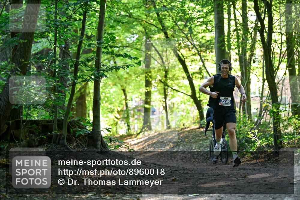 28.09.2025 - 33. Volkslauf durch das schöne Alstertal Dr. Thomas Lammeyer http://msf.ph/oto/8960018 28.09.2025 10:58:47 Laufen 3349 meine-sportfotos.de