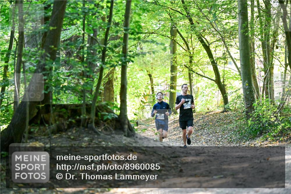 28.09.2025 - 33. Volkslauf durch das schöne Alstertal Dr. Thomas Lammeyer http://msf.ph/oto/8960085 28.09.2025 10:59:25 Laufen 3923, 3924 meine-sportfotos.de