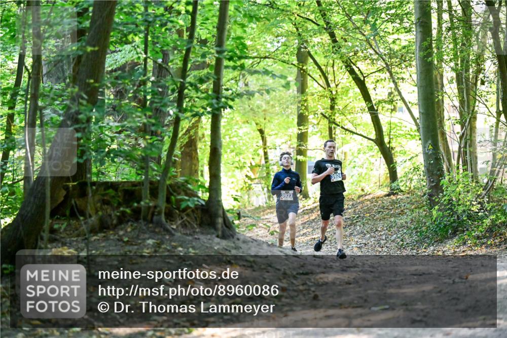 28.09.2025 - 33. Volkslauf durch das schöne Alstertal Dr. Thomas Lammeyer http://msf.ph/oto/8960086 28.09.2025 10:59:25 Laufen 3923, 3924 meine-sportfotos.de