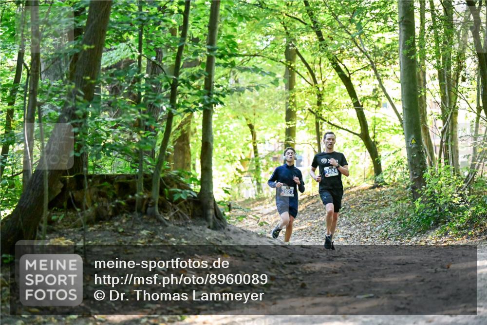 28.09.2025 - 33. Volkslauf durch das schöne Alstertal Dr. Thomas Lammeyer http://msf.ph/oto/8960089 28.09.2025 10:59:25 Laufen 3923, 3924 meine-sportfotos.de