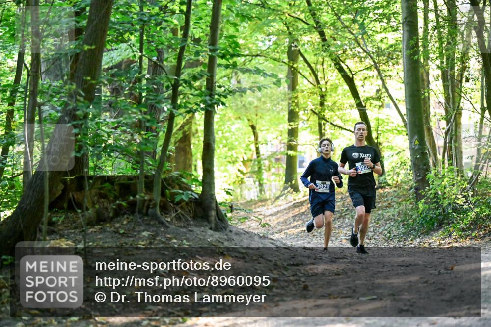 28.09.2025 - 33. Volkslauf durch das schöne Alstertal Dr. Thomas Lammeyer http://msf.ph/oto/8960095 28.09.2025 10:59:26 Laufen 3923, 392 meine-sportfotos.de